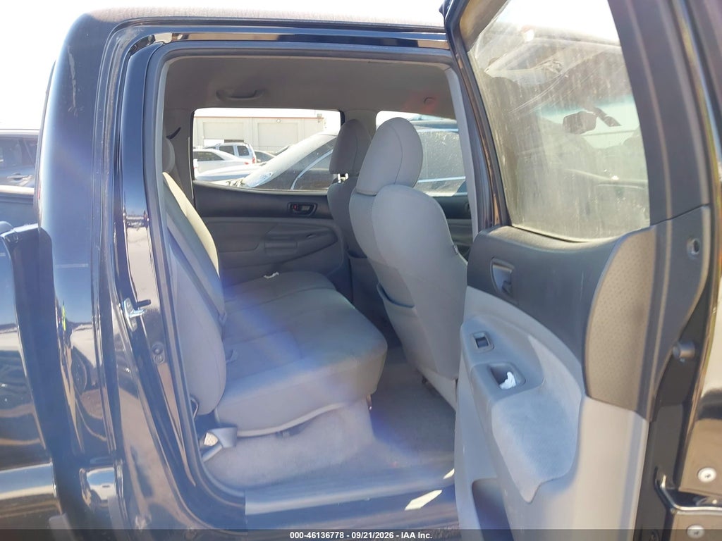 2011 Toyota Tacoma Prerunner V6 photo 8