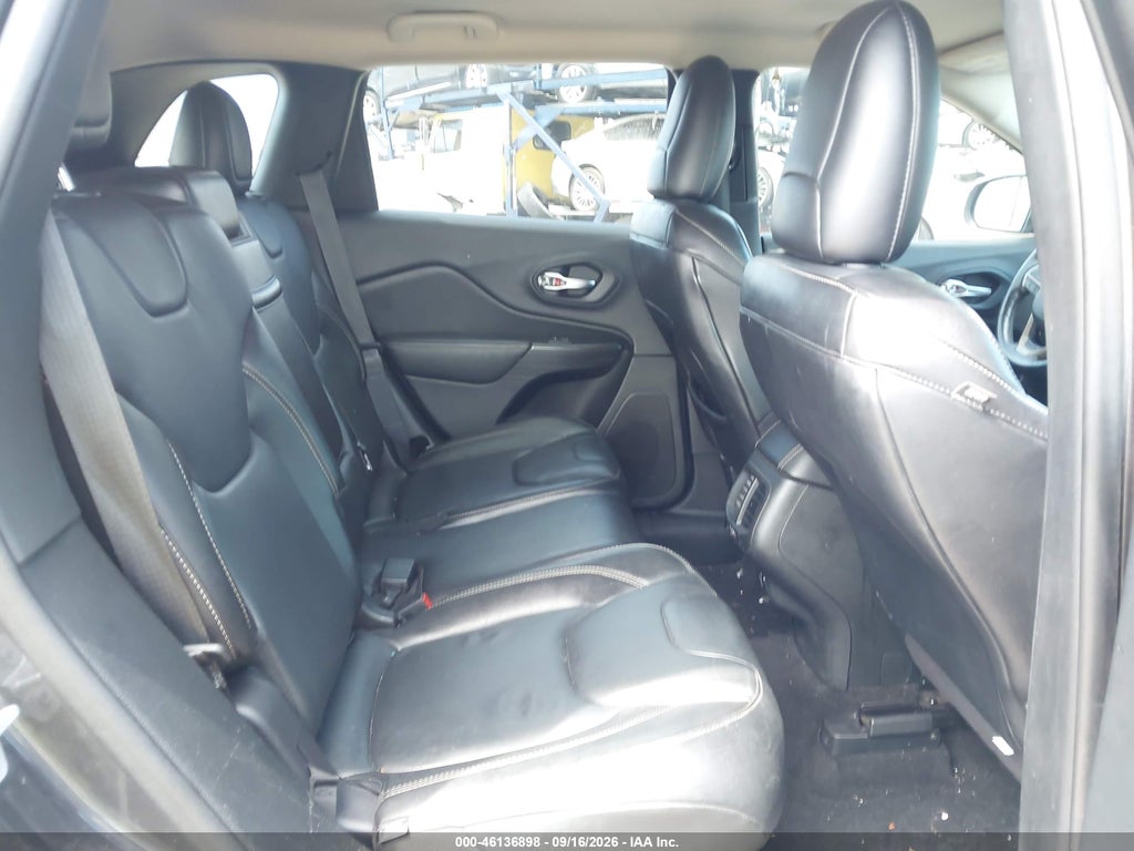 2015 Jeep Cherokee Limited photo 8