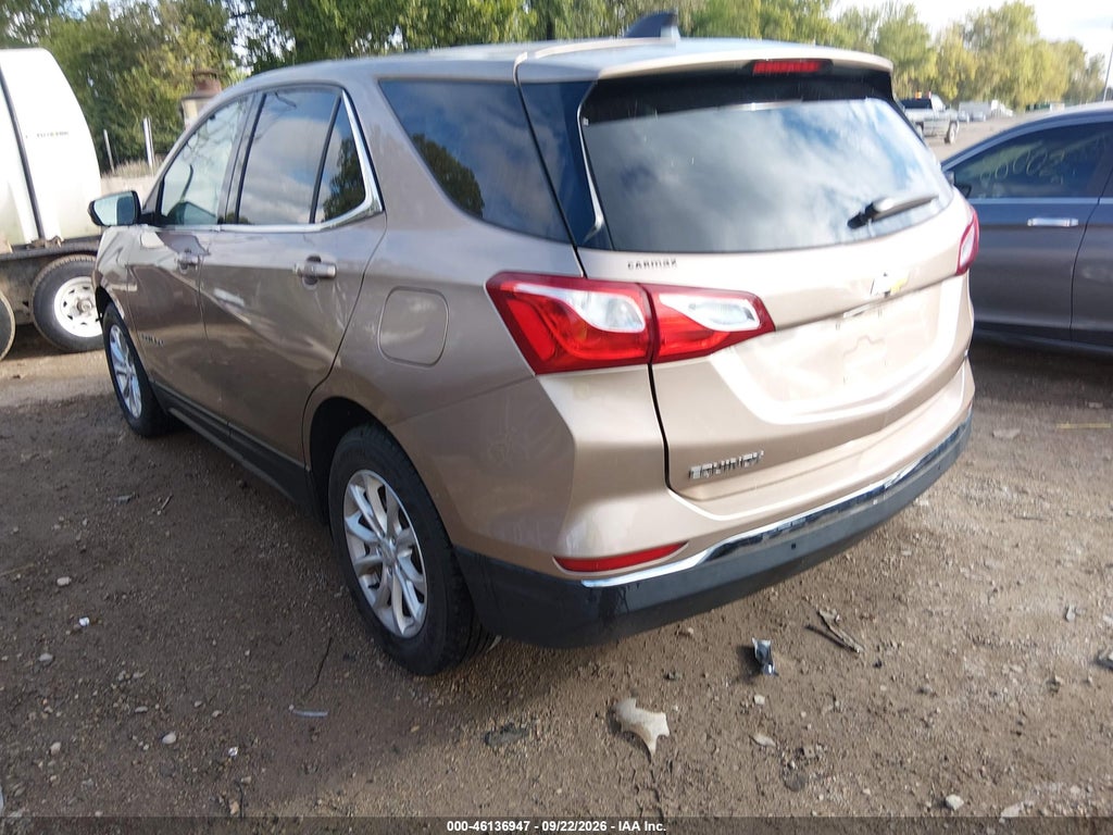 2018 Chevrolet Equinox LT photo 3