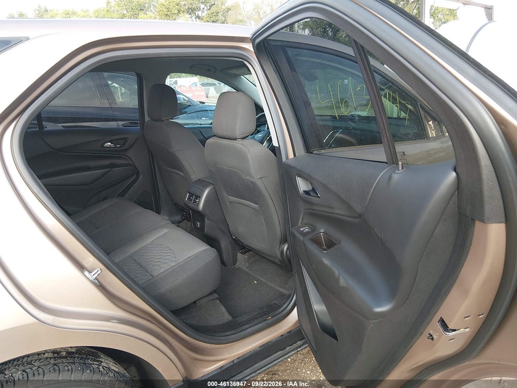 2018 Chevrolet Equinox LT photo 8