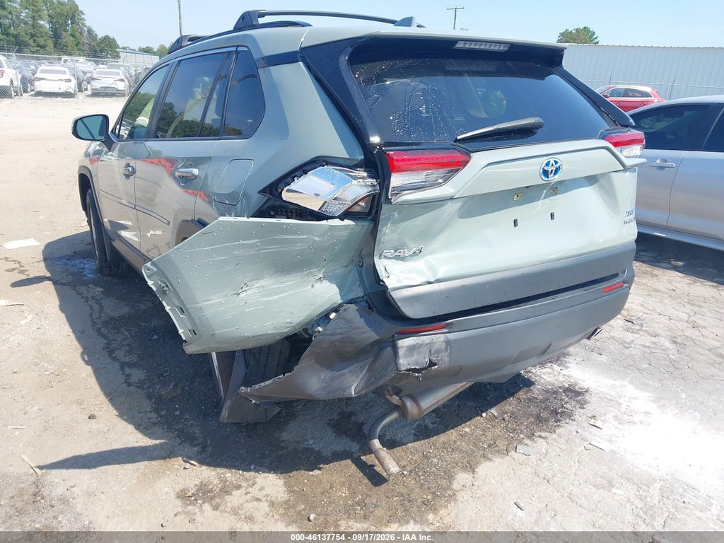2021 Toyota RAV4 XLE photo 6