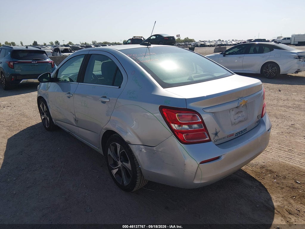 2018 Chevrolet Sonic Premier Auto photo 3