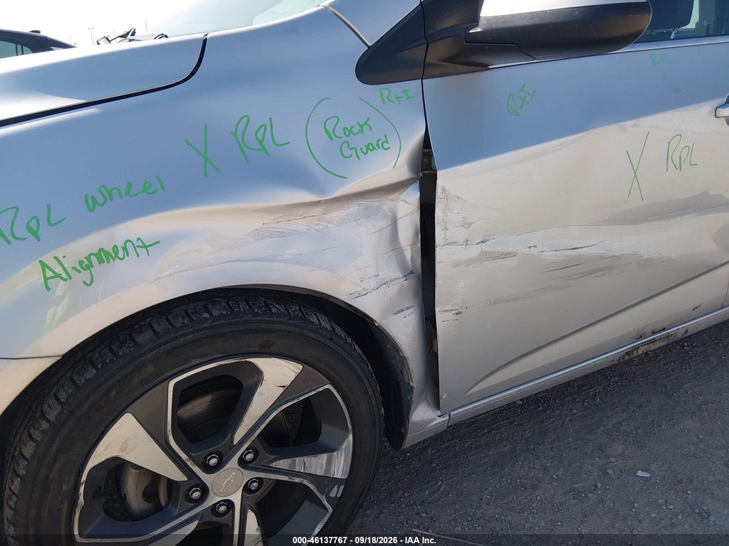 2018 Chevrolet Sonic Premier Auto photo 6