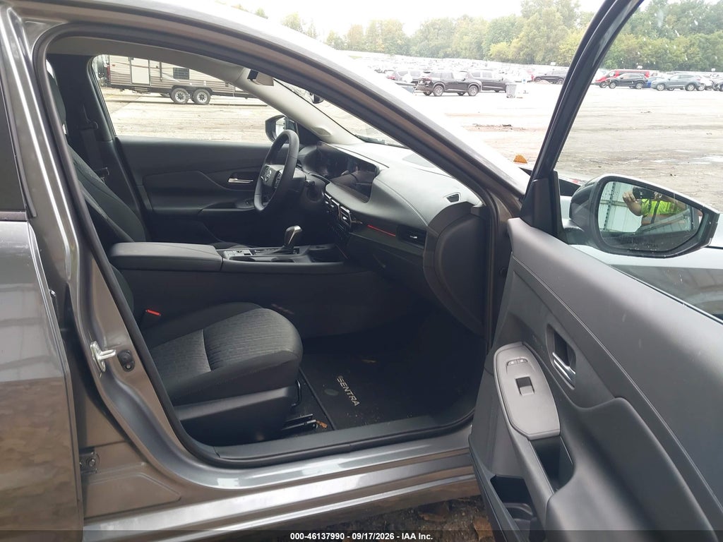 2026 Nissan Sentra SV photo 5