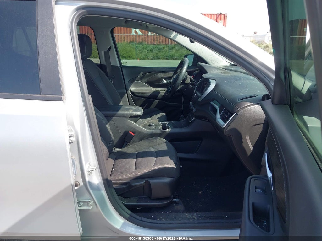 2022 GMC Terrain AWD SLE photo 5