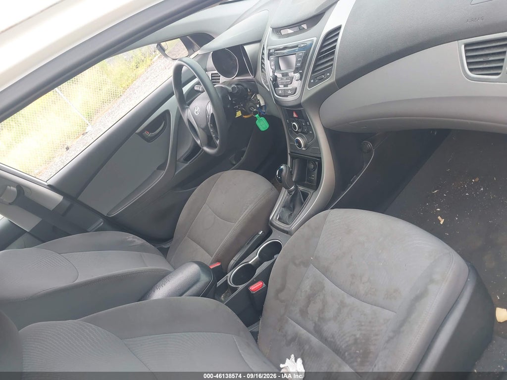 2014 Hyundai Elantra SE photo 5