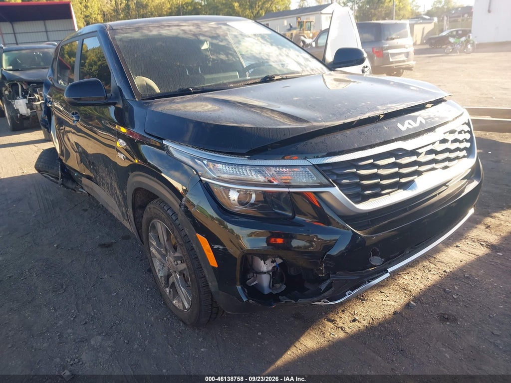 2023 Kia Seltos LX photo 6