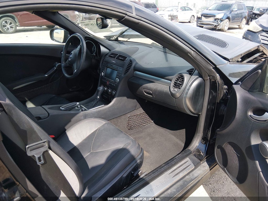 2009 Mercedes-Benz SLK 300 photo 5