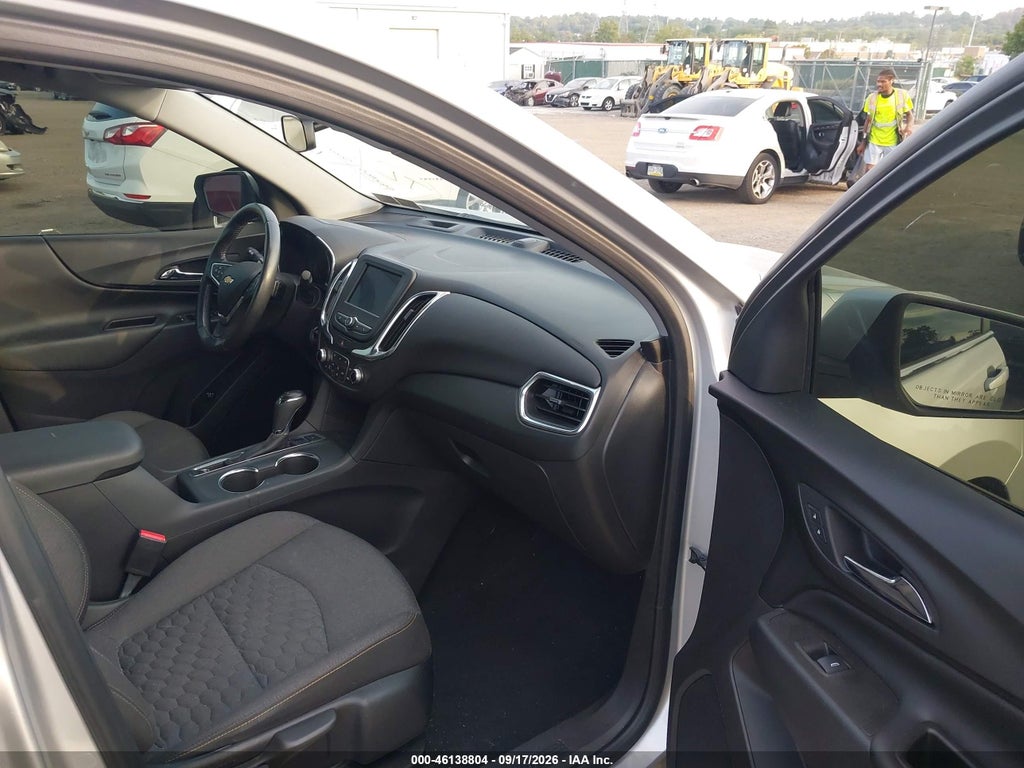 2021 Chevrolet Equinox AWD LT photo 5