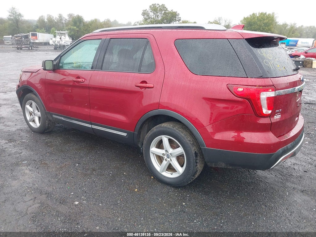 2017 Ford Explorer XLT photo 3