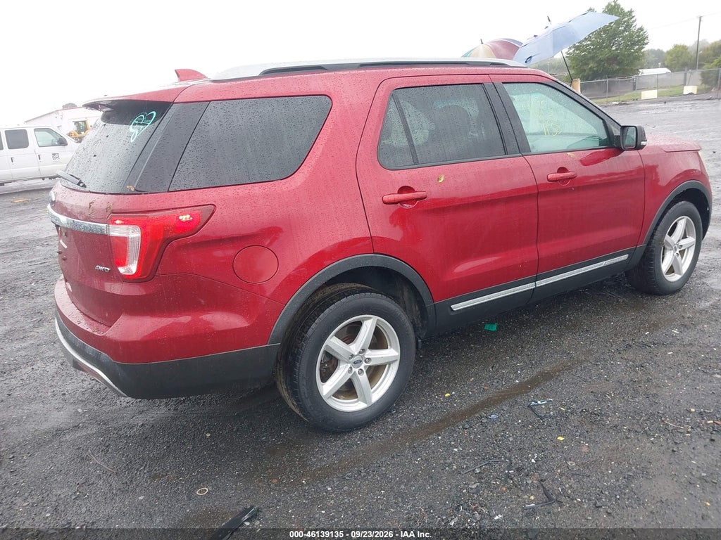 2017 Ford Explorer XLT photo 4