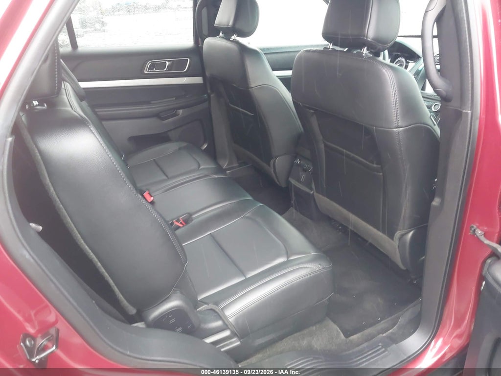 2017 Ford Explorer XLT photo 8