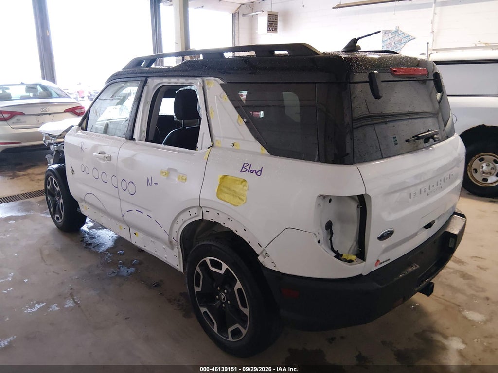 2022 Ford Bronco Sport Outer Banks photo 3