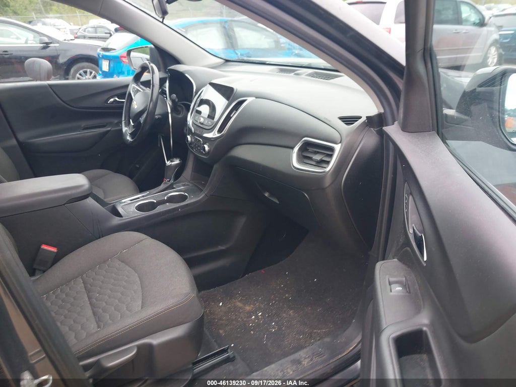 2019 Chevrolet Equinox LT photo 5