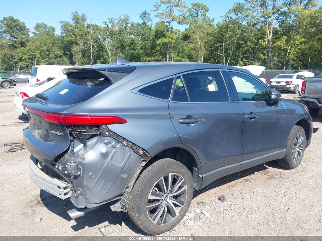 2022 Toyota Venza LE photo 4
