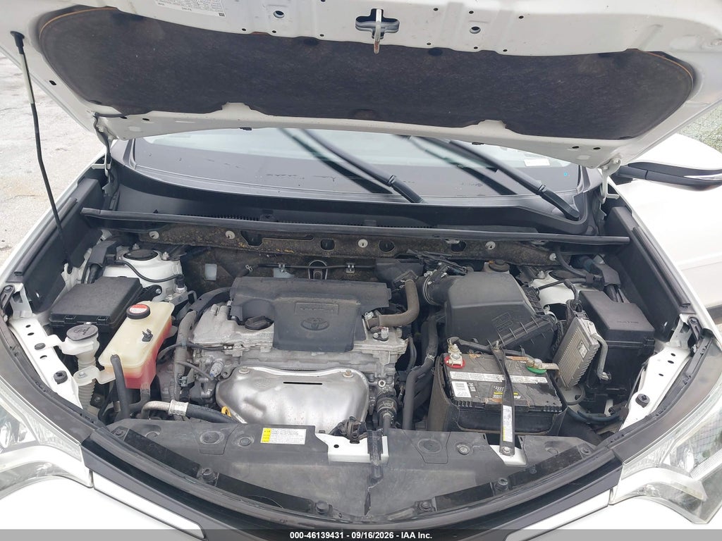 2016 Toyota RAV4 XLE photo 10