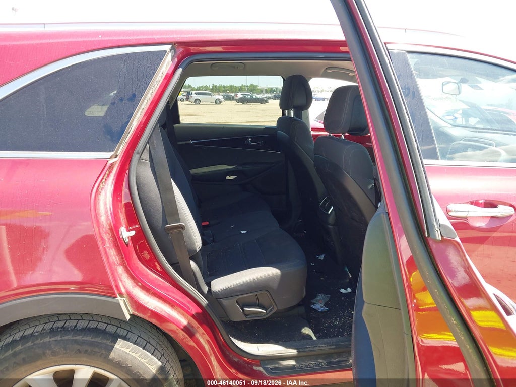 2017 Kia Sorento 3.3L LX photo 8