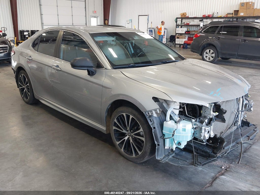 TOYOTA CAMRY 2020