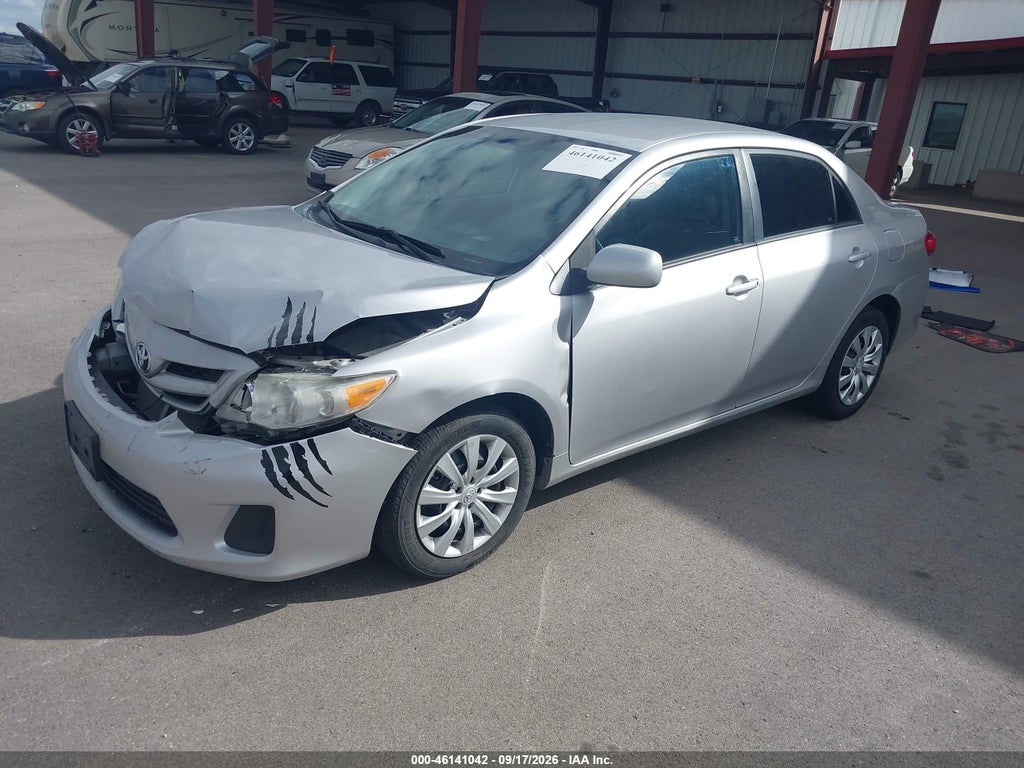 2012 Toyota Corolla LE photo 2