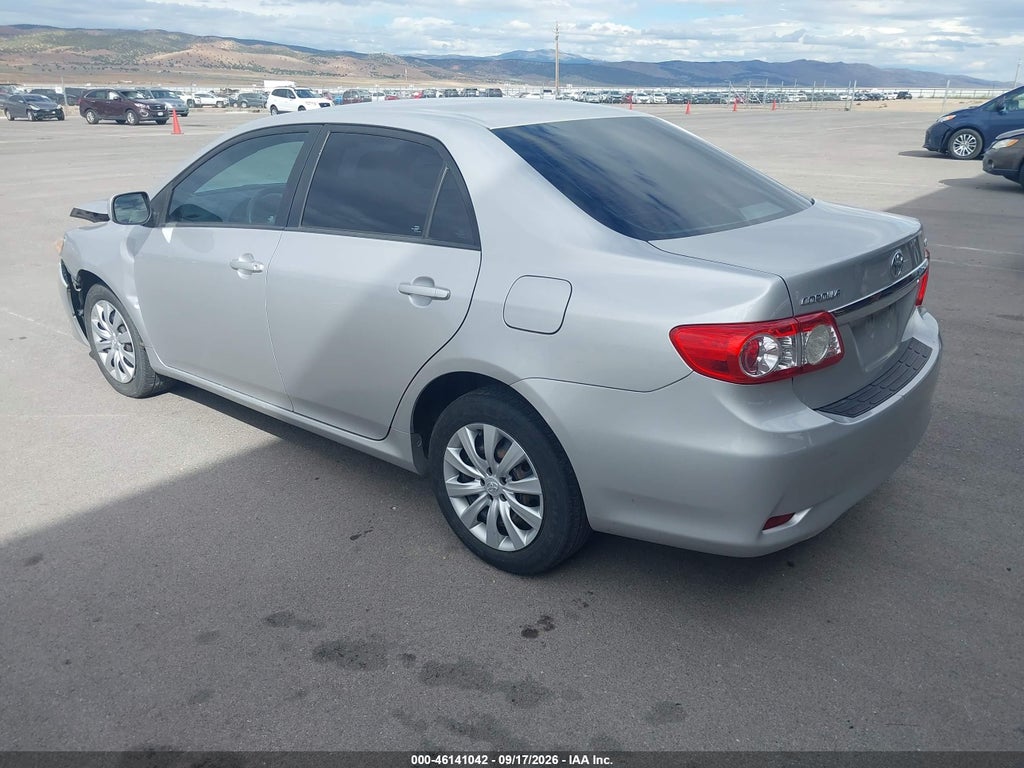 2012 Toyota Corolla LE photo 3