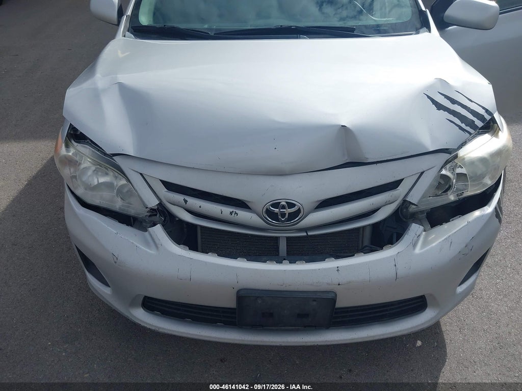 2012 Toyota Corolla LE photo 6
