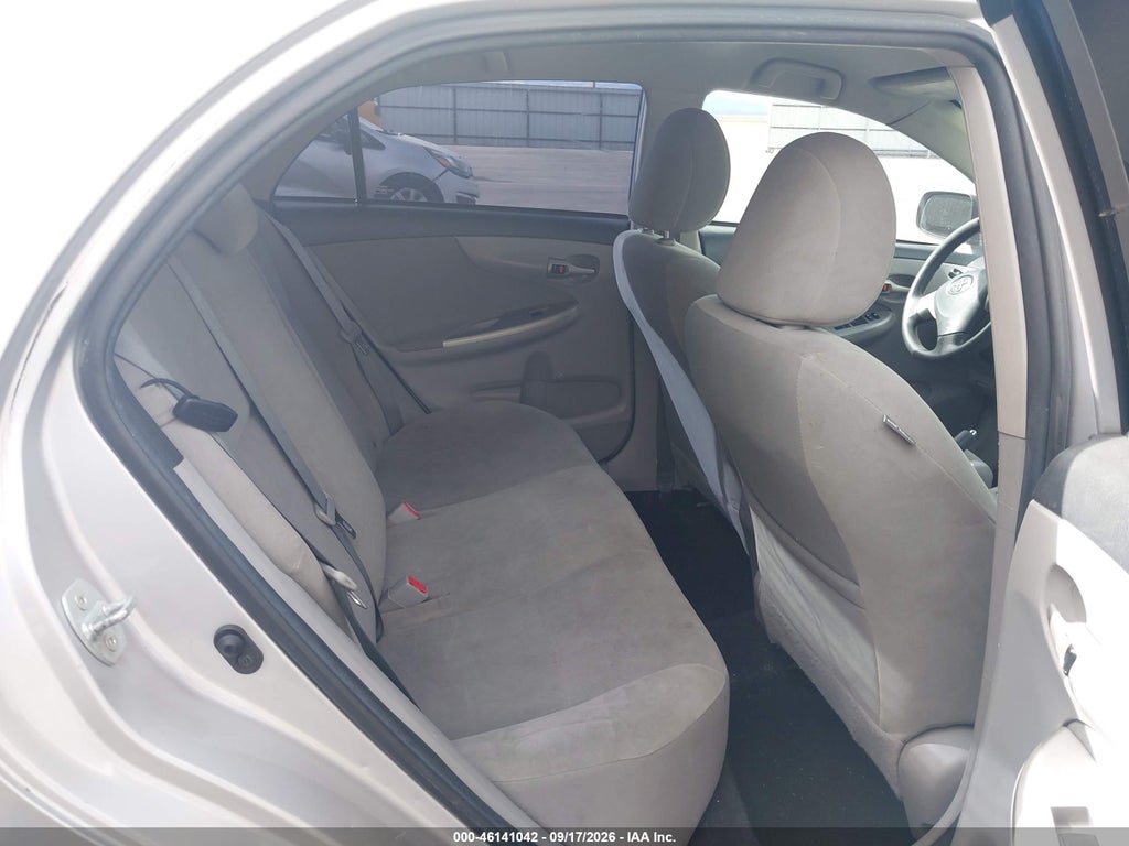 2012 Toyota Corolla LE photo 8