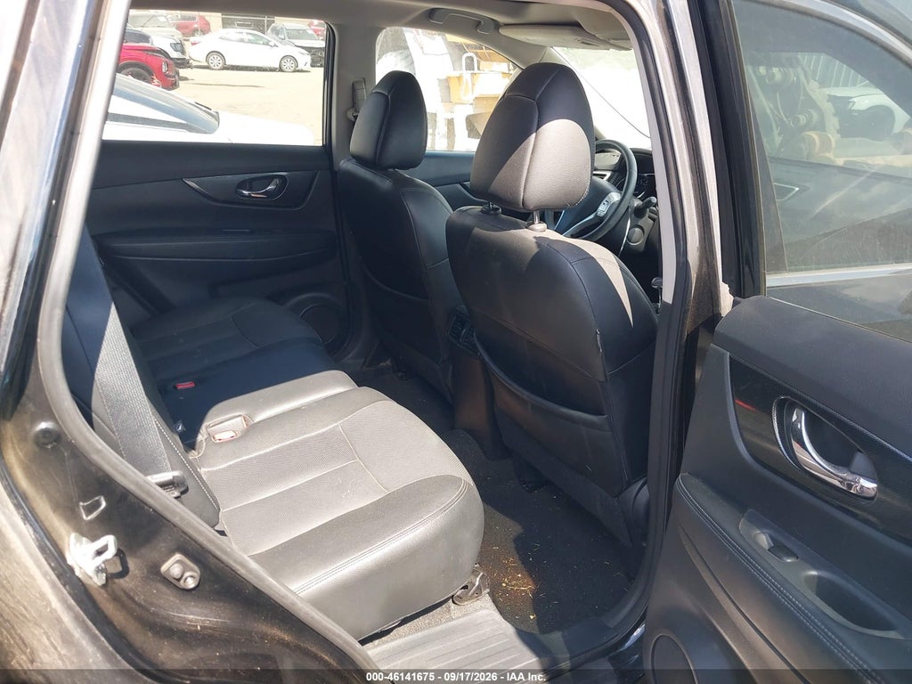 2015 Nissan Rogue SL photo 8