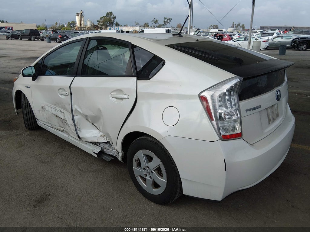 2010 Toyota Prius IV photo 3