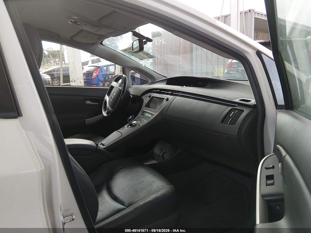 2010 Toyota Prius IV photo 5