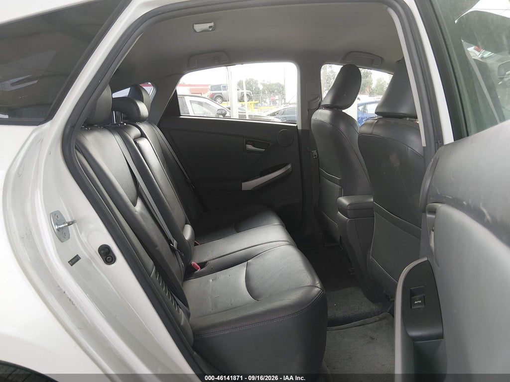 2010 Toyota Prius IV photo 8