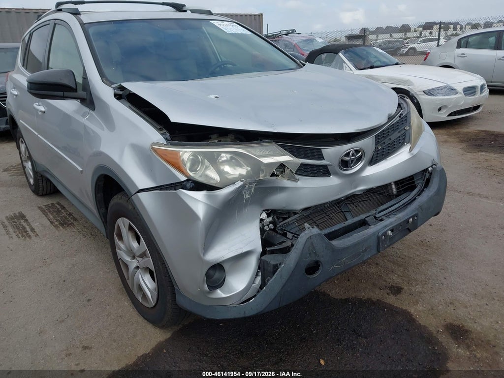 2014 Toyota RAV4 LE photo 6