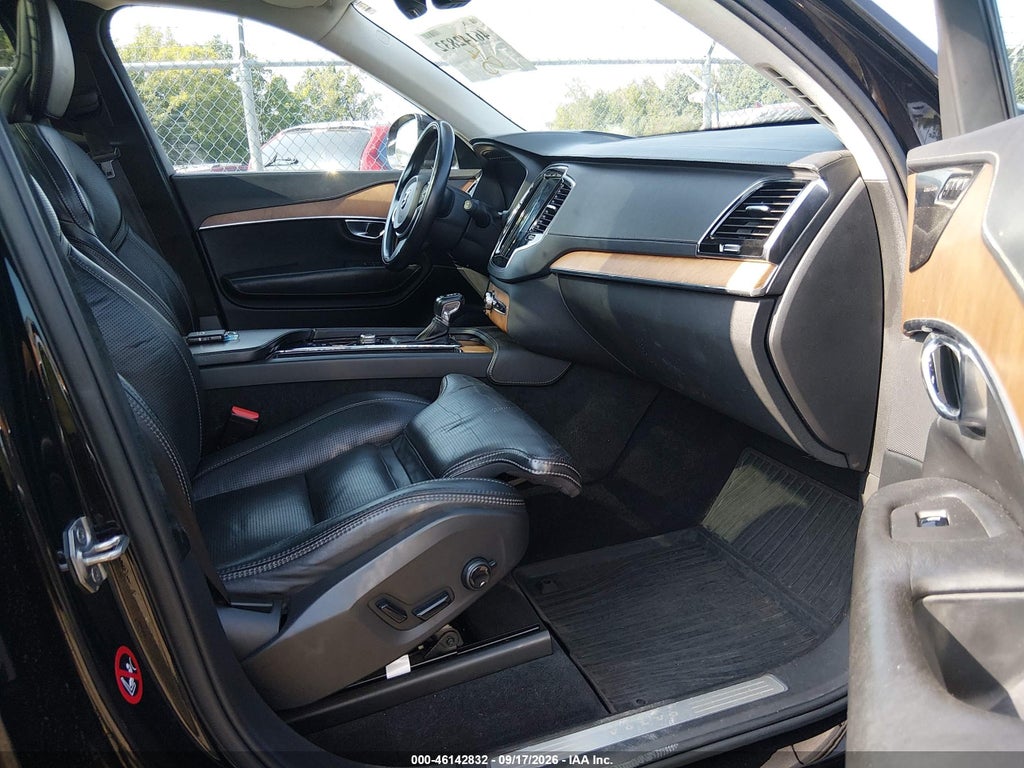 2019 Volvo XC90 T6 Inscription photo 5