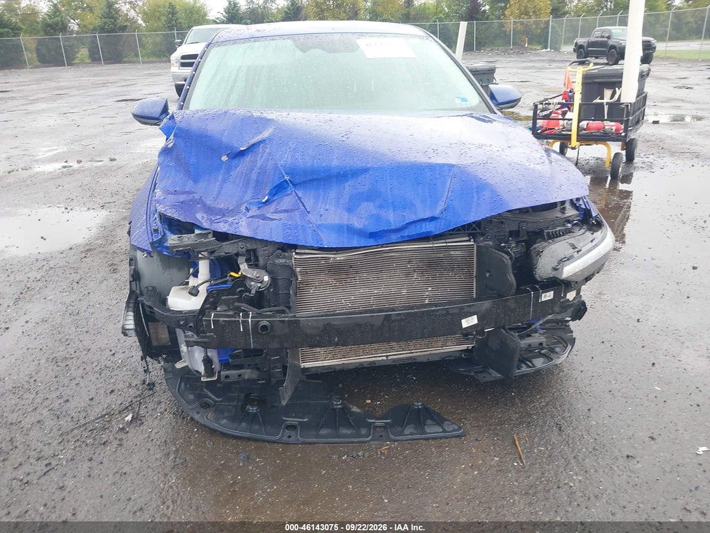 2024 Hyundai Elantra SE photo 6