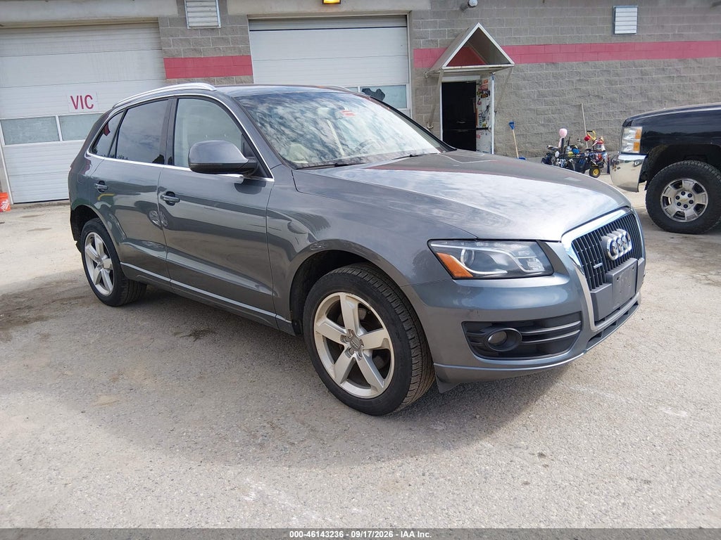 2012 Audi Q5 2.0T Premium photo 1