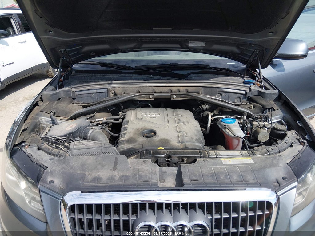 2012 Audi Q5 2.0T Premium photo 10