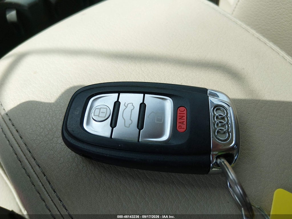 2012 Audi Q5 2.0T Premium photo 11