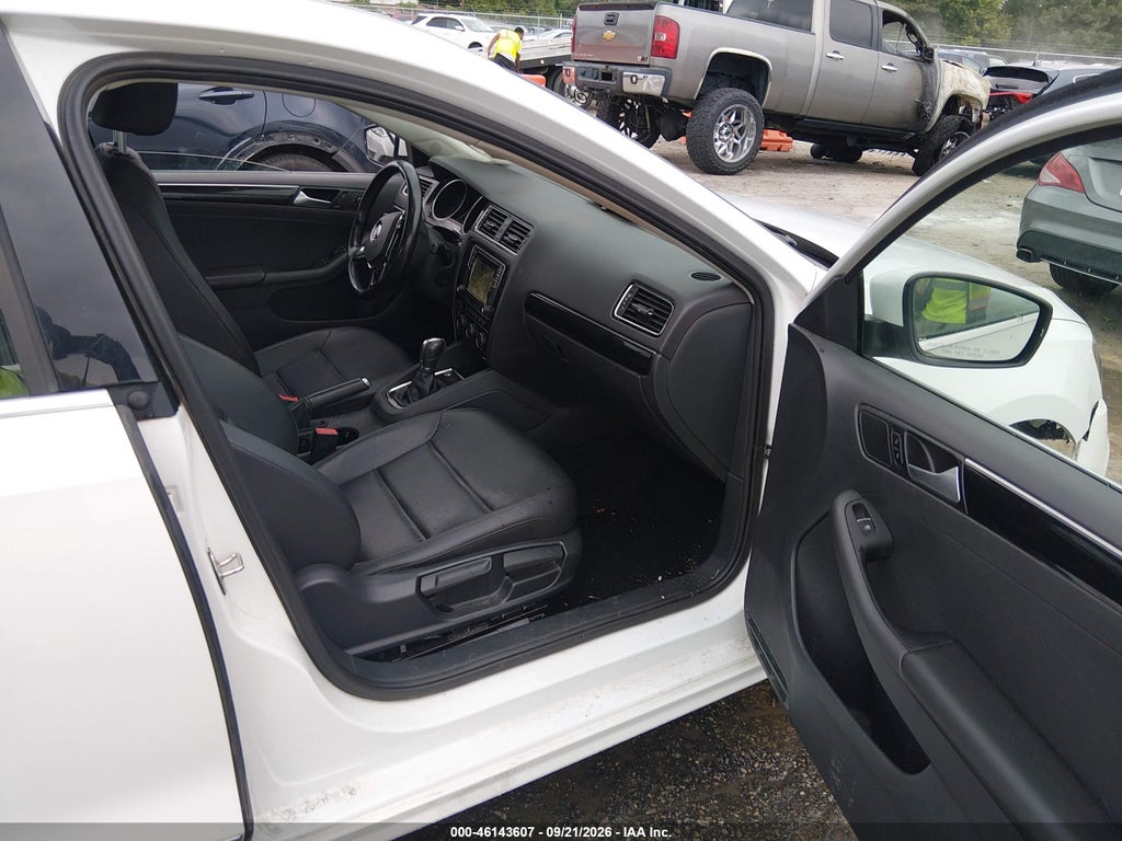 2017 Volkswagen Jetta 1.8T SEL/1.8T SEL Premium photo 5