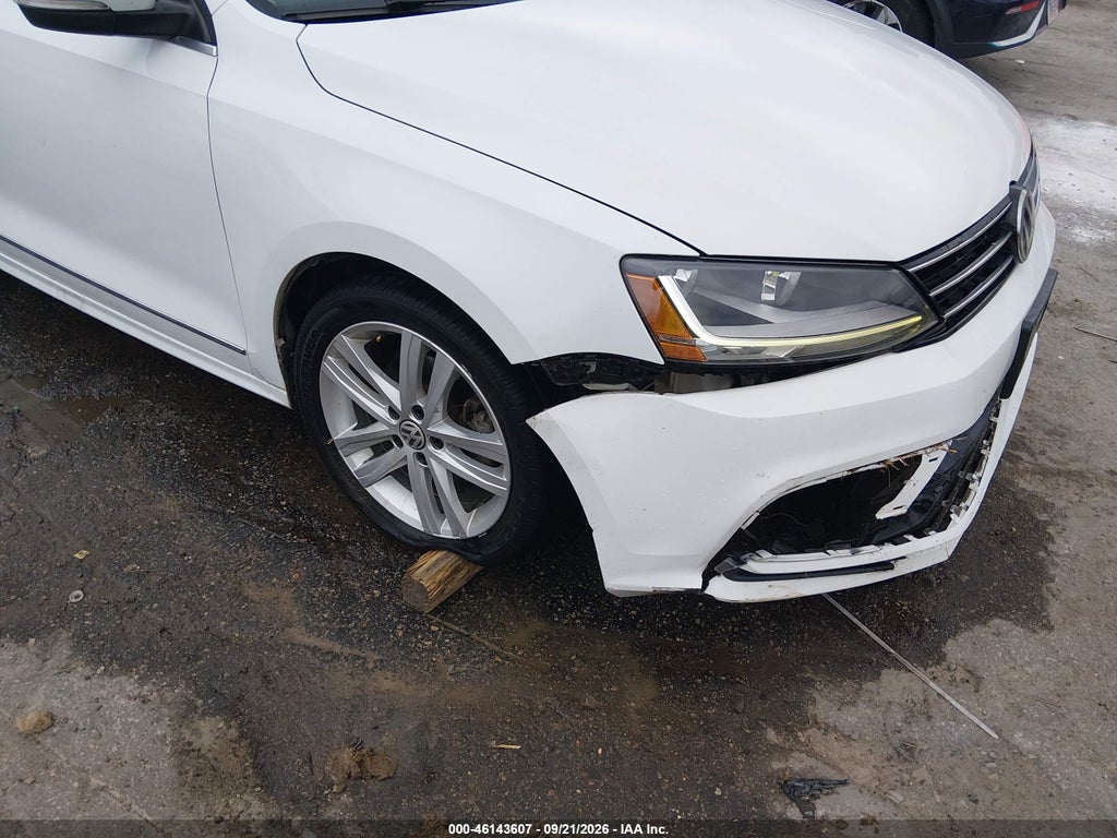 2017 Volkswagen Jetta 1.8T SEL/1.8T SEL Premium photo 6