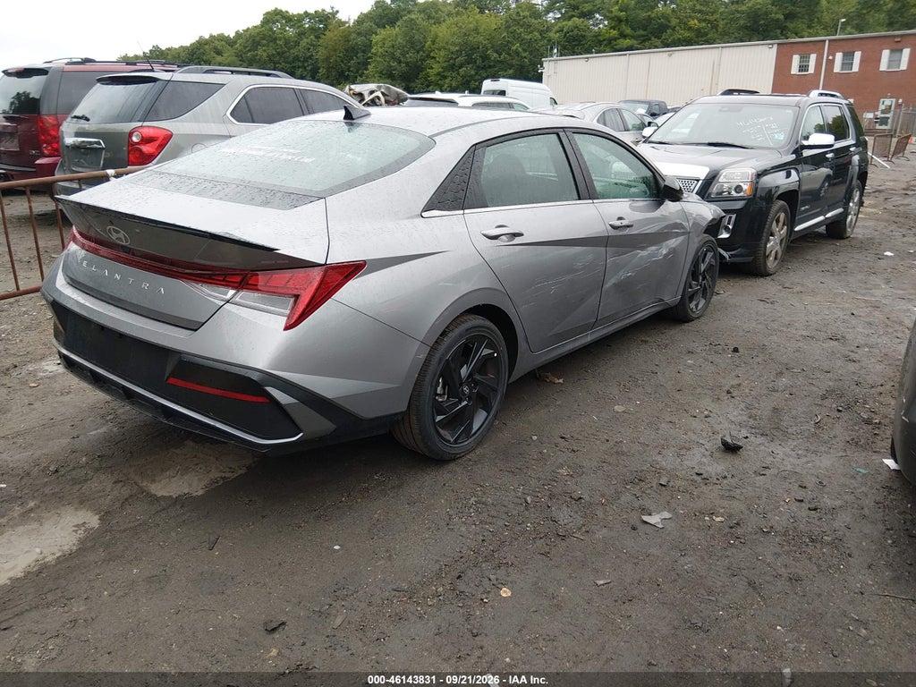 2026 Hyundai Elantra SEL Sport Premium photo 4