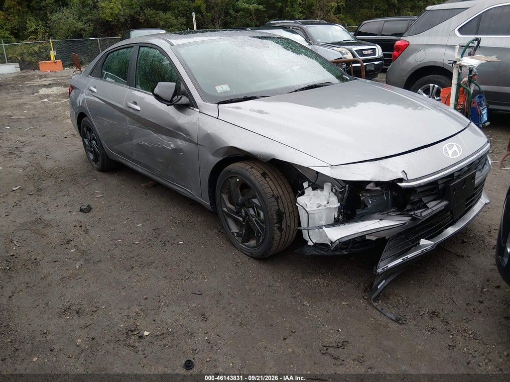 2026 Hyundai Elantra SEL Sport Premium photo 6