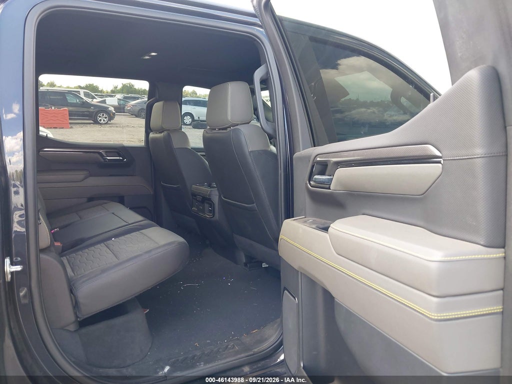 2023 Chevrolet Silverado 1500 4WD Short BED ZR2 photo 8