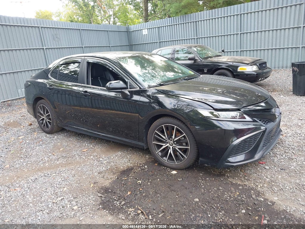 TOYOTA CAMRY 2021