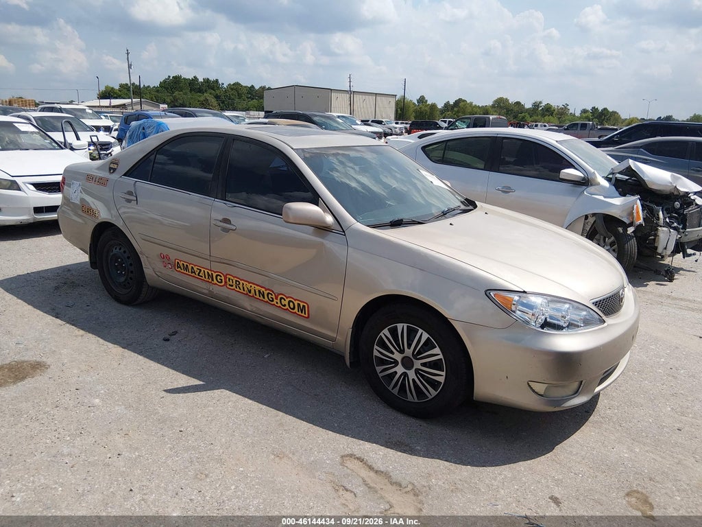 2005 Toyota Camry SE photo 1