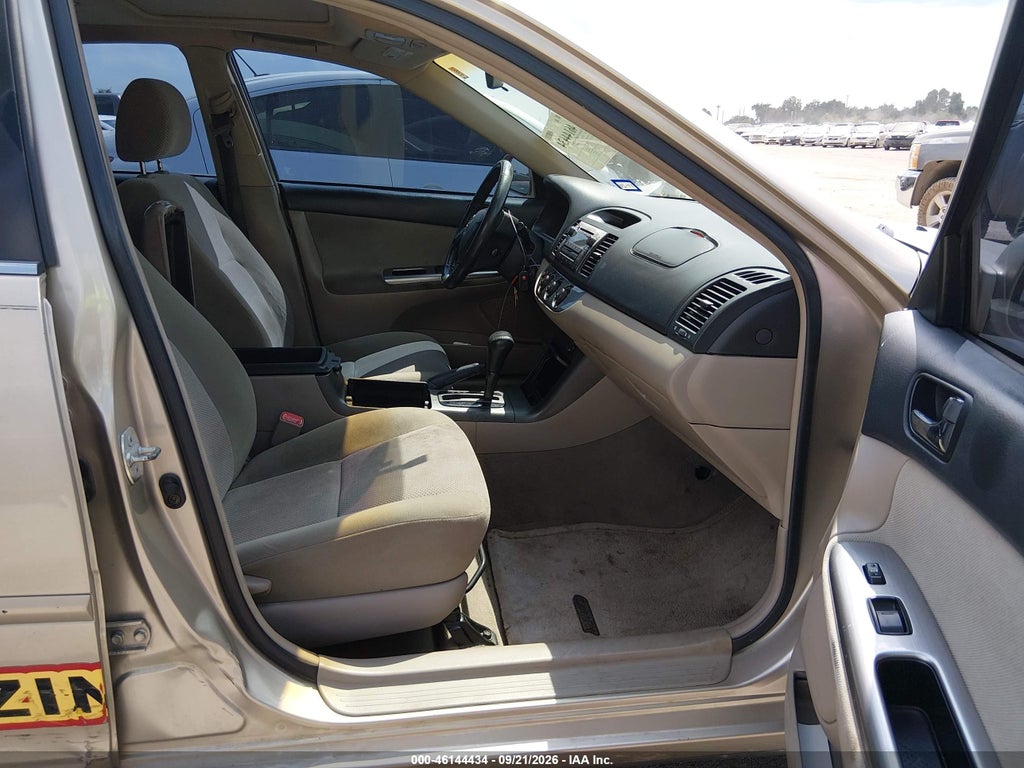 2005 Toyota Camry SE photo 5