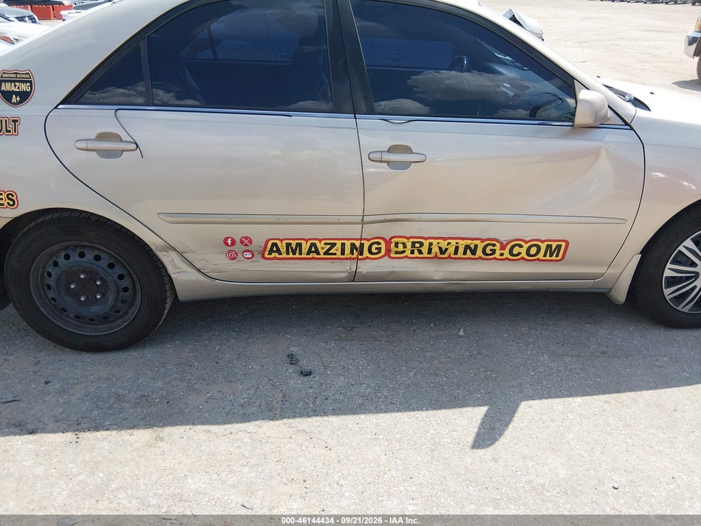 2005 Toyota Camry SE photo 6