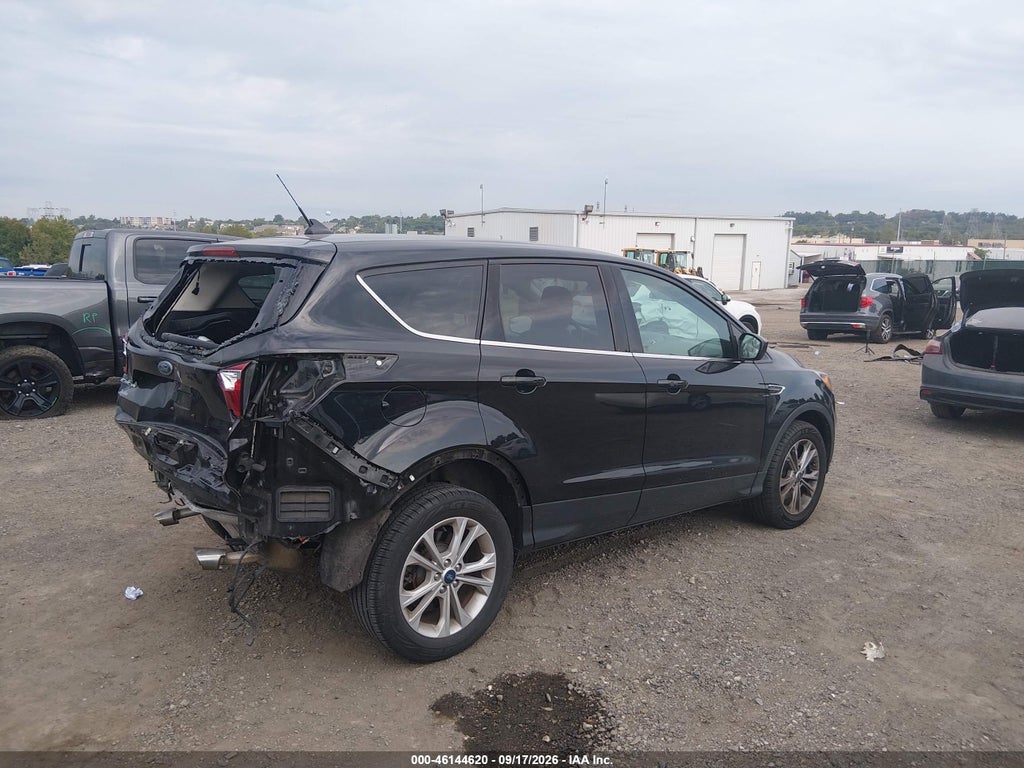 2019 Ford Escape SE photo 4