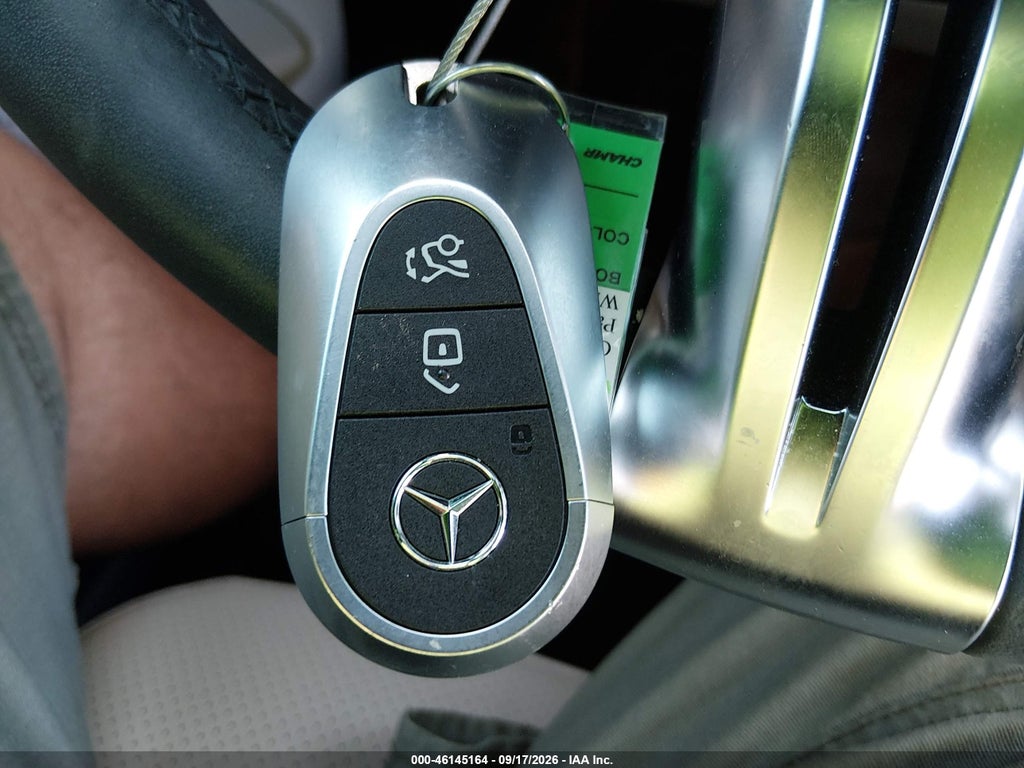 2025 Mercedes-Benz GLC 300 SUV photo 11