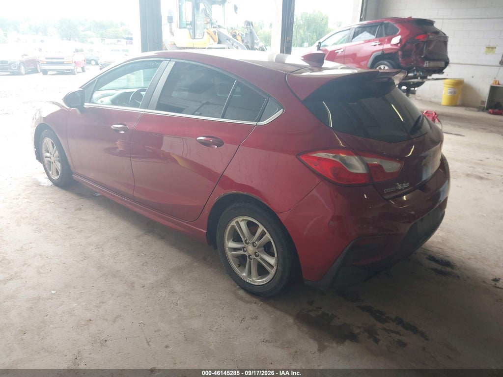 2017 Chevrolet Cruze LT Auto photo 3
