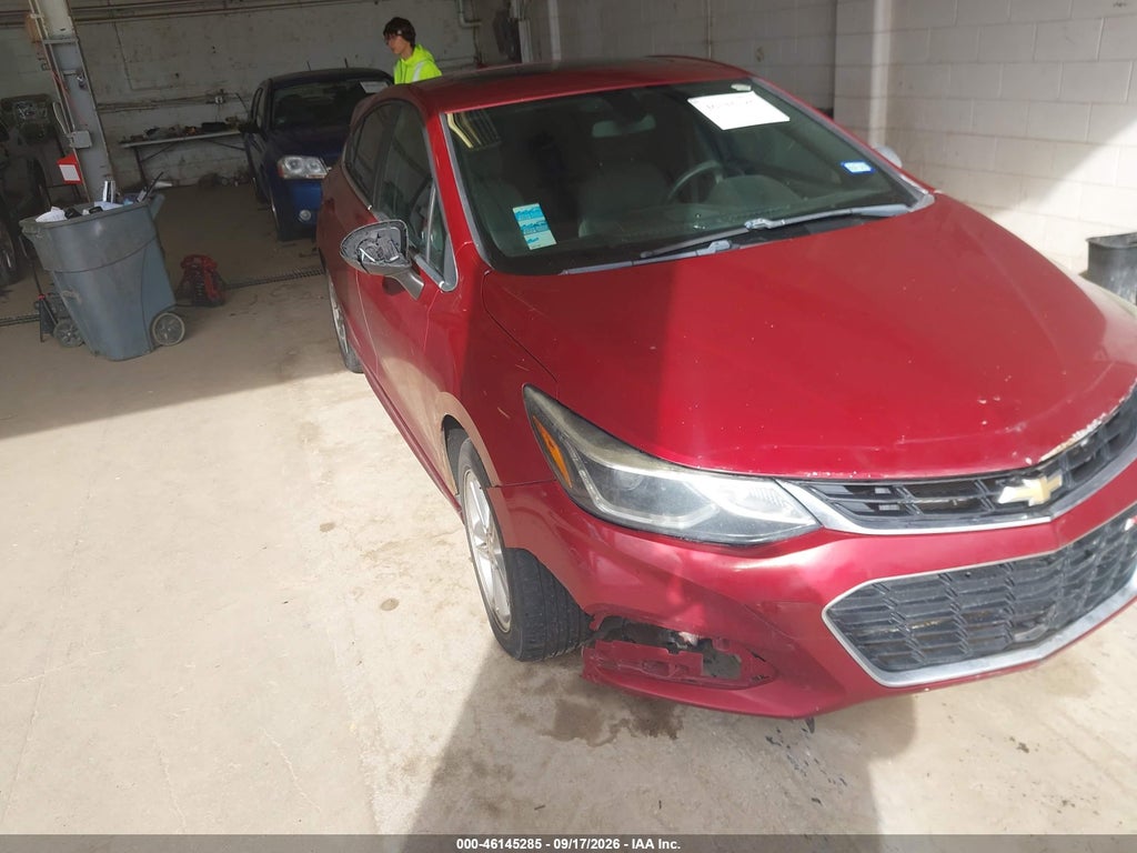 2017 Chevrolet Cruze LT Auto photo 6