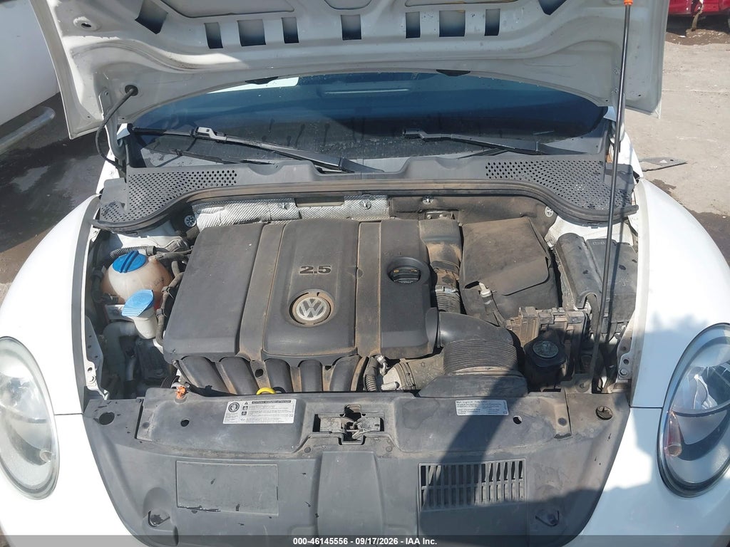 2013 Volkswagen Beetle 2.5L photo 10